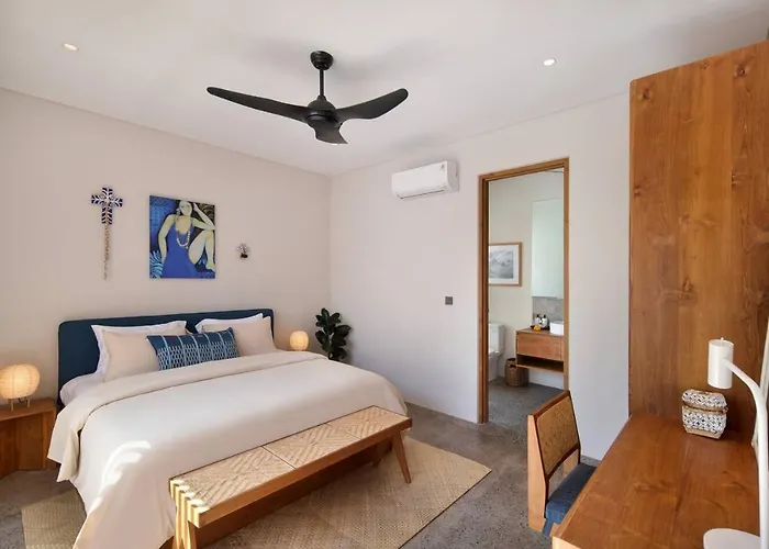 Suku House Villa Canggu (Bali)