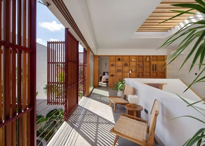 Suku House Villa